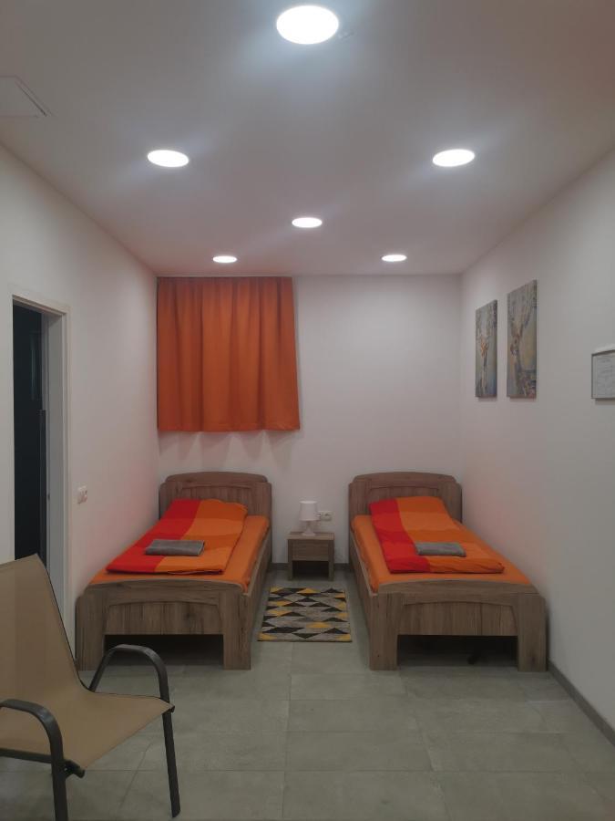 Appartamento Podlovics Tanya Panzio Kemecse Esterno foto