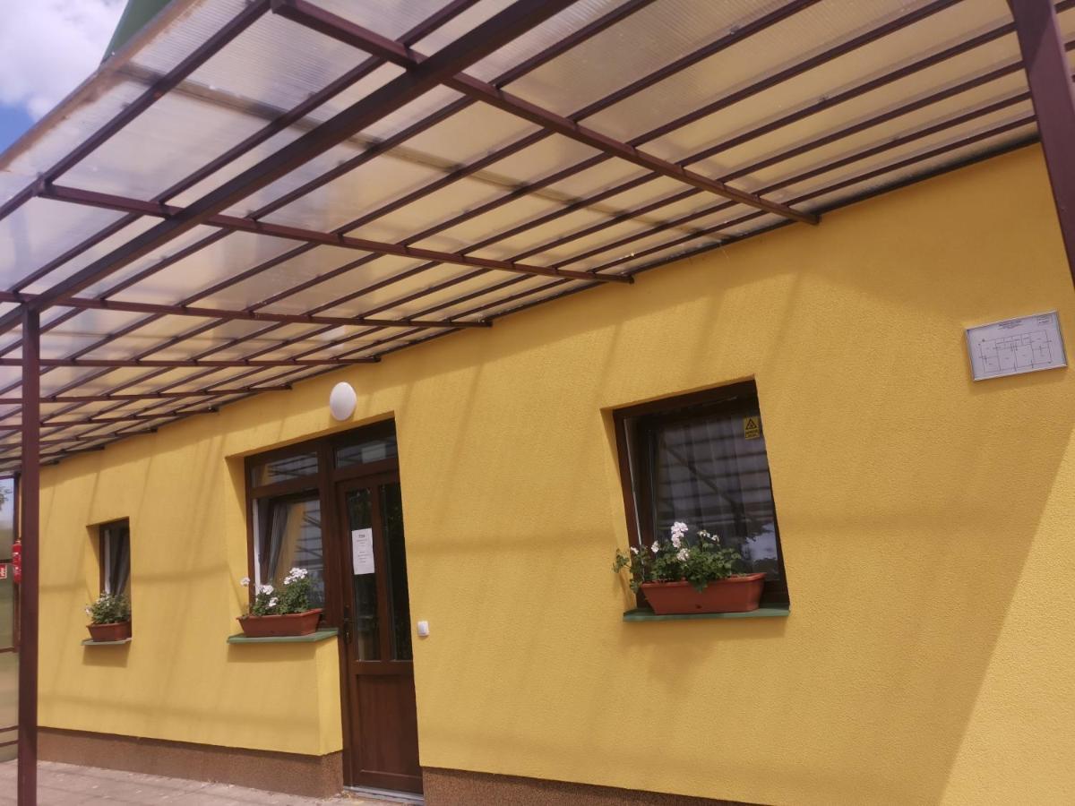 Appartamento Podlovics Tanya Panzio Kemecse Esterno foto