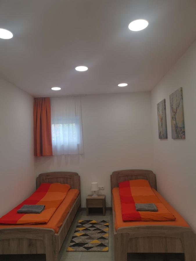 Appartamento Podlovics Tanya Panzio Kemecse Esterno foto